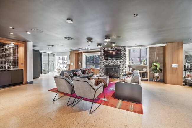 Photo - 315 J St Unit SI ID1382875P