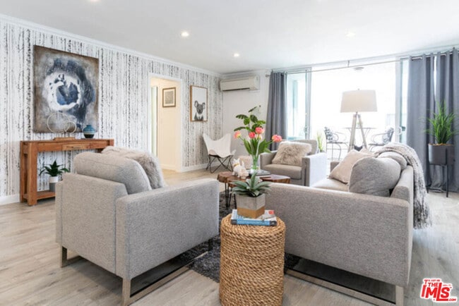 Photo - 847 5th St Unit 205