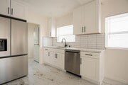Photo - 6352 Holabird St