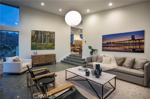 Photo - 533 Temple Hills Dr