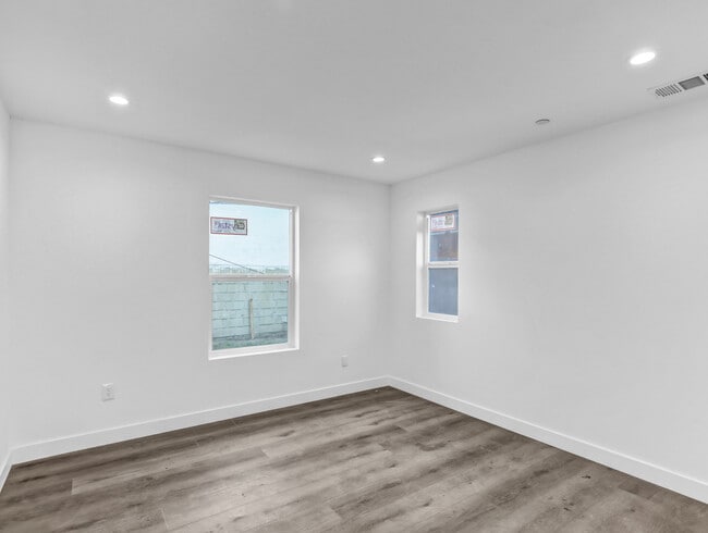 Photo - 1231 S Rowan Ave