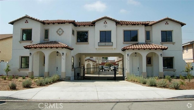 Building Photo - 425 W Duarte Rd Unit 413A Rental