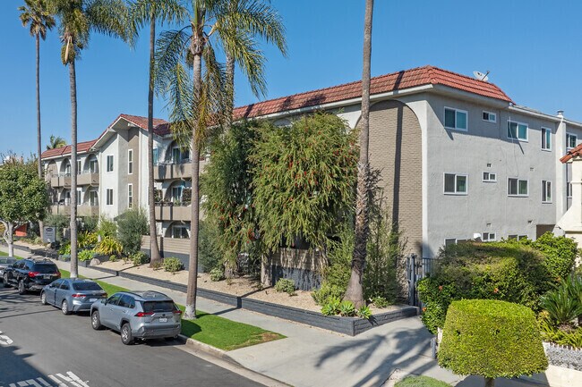 Building Photo - 1834 Bentley