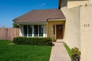 Photo - Spacious 2 Story House in cul-de-sac with ...
