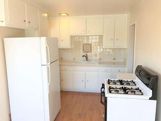 Photo - Cute, Cozy Cottage within Walking Distance of the Beach