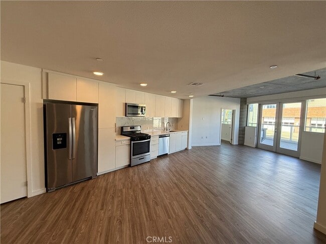 Photo - 5750 Hollywood Blvd Condo Unit 230