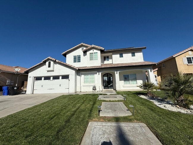 Building Photo - Eagle Ranch Community-2 Story 4 bedrooms Spanish Style Home