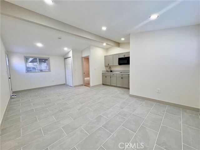 Photo - 4585 Hawthorne St