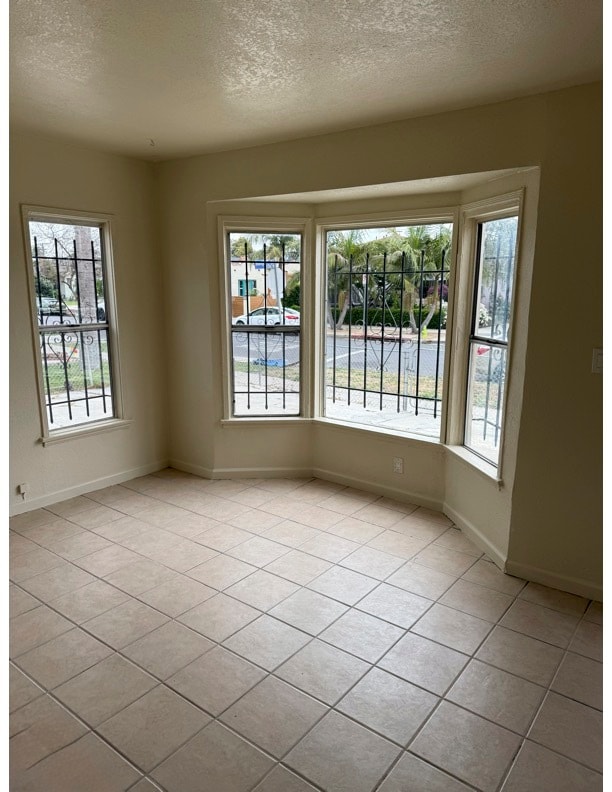 Living Room - 2253 S Cochran Ave Unit 2253