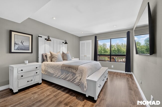 Photo - 22100 Burbank Blvd Unit 333