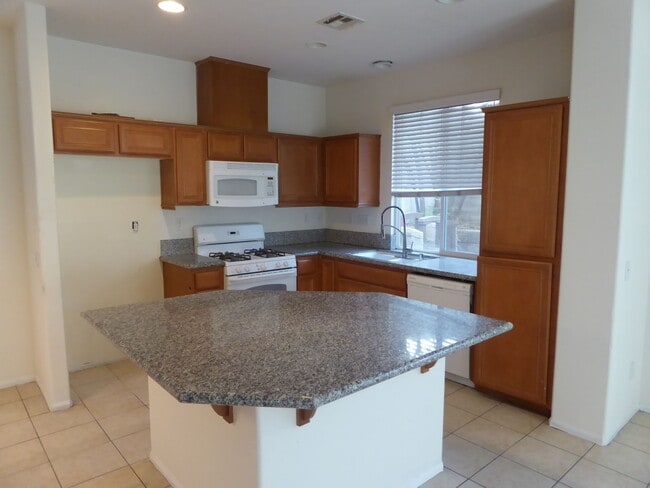 Photo - COMING SOON! 4 Bedroom Home for Rent in Castaic!