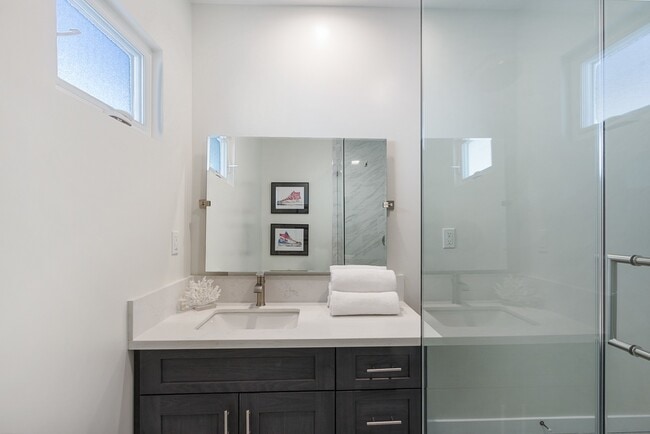 Photo - 4018 Cumberland Ave Unit 4020