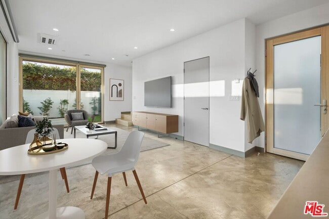 Photo - 12529 Wagner St