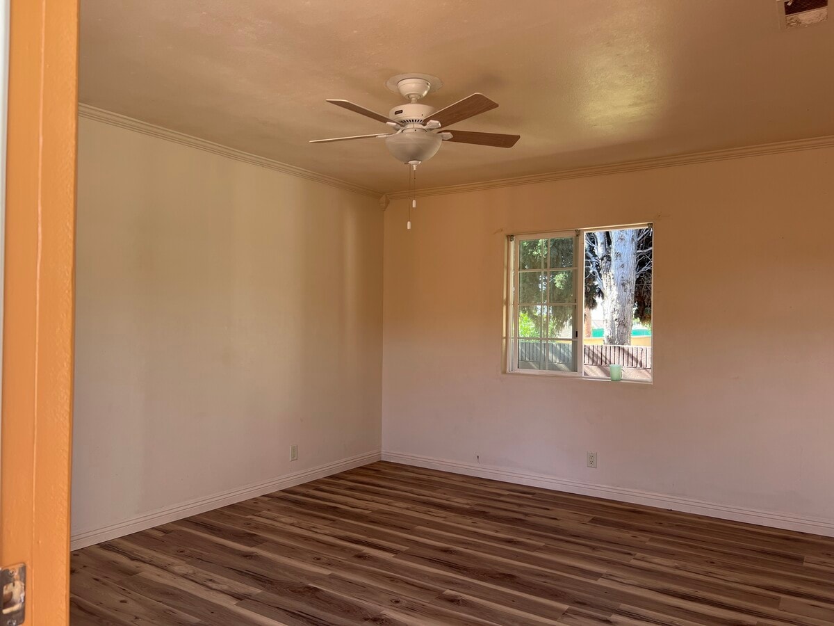 Photo - 2318 W 115th St