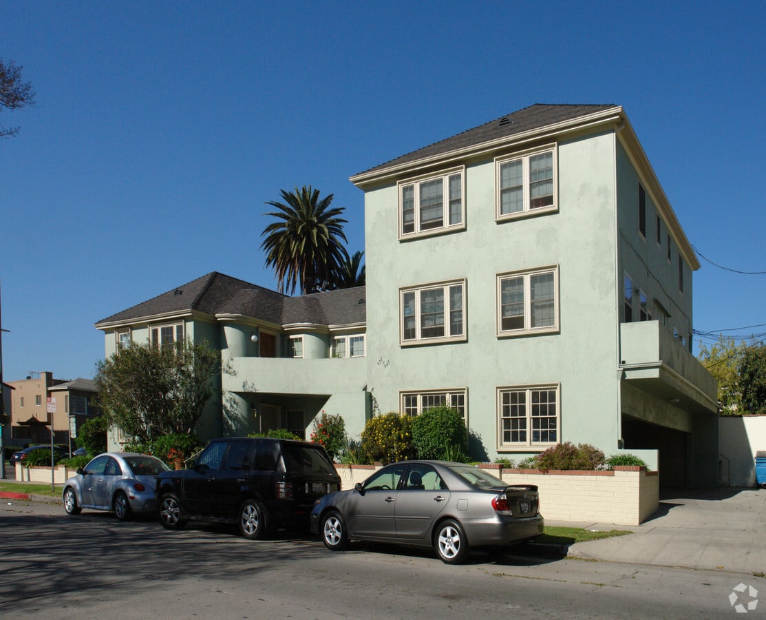 Photo - Julene Apartments