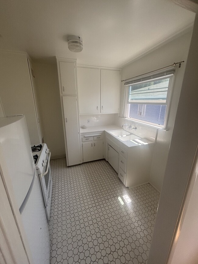 Photo - 924 17th St Unit D