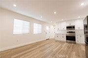 Photo - 638 W Glen Lyn Dr House