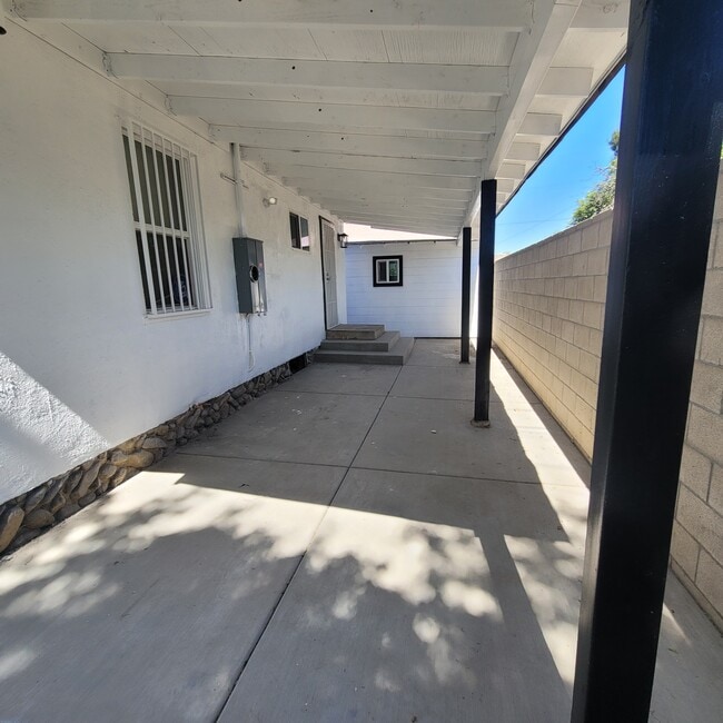Photo - 280 E Center St