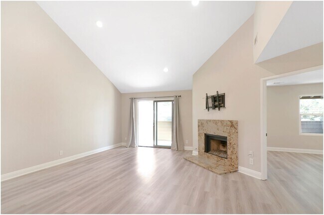 Photo - 2 Bedroom Condo - Laguna Hills!