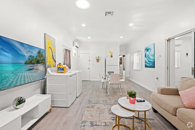 Building Photo - Fully Furnished 2BR Home w/ Private Entry ...
