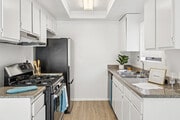 2BR, 2BA - 924SF - Kitchen - Whitaker Apartments
