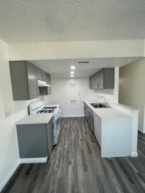 kitchen - 7611 10th St