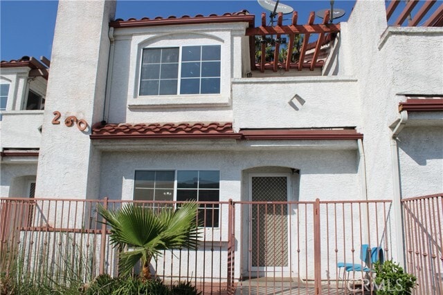 Building Photo - 260 E Beverly Blvd