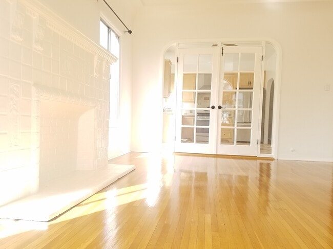 Photo - 1609 1/2 S Sierra Bonita Ave Unit 1609 1.2