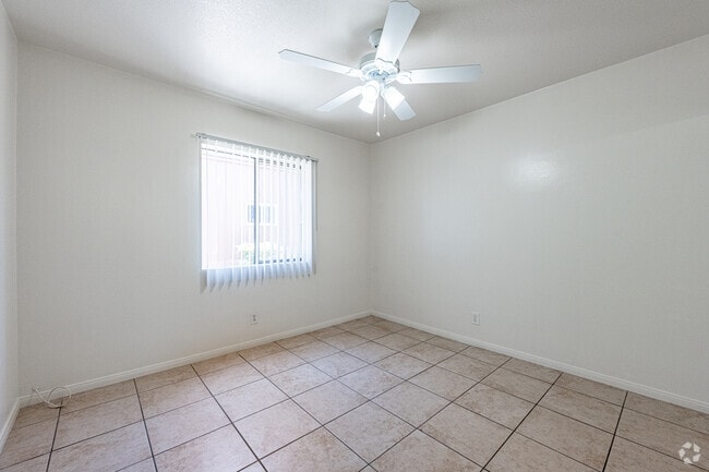 1BR, 1BA - 700SF - Bedroom - Ramhurst Property