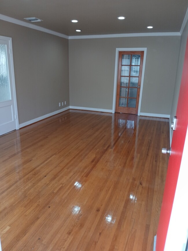 Photo - 10232 S 8th Ave Unit 1