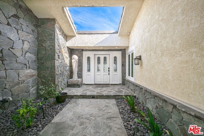 Photo - 6024 Paseo La Vista