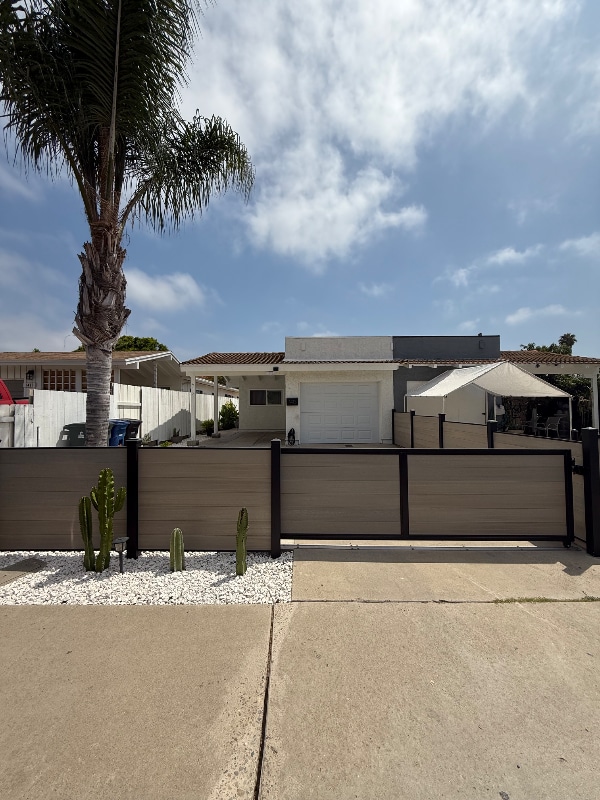 Photo - 1413 Tobias Dr House