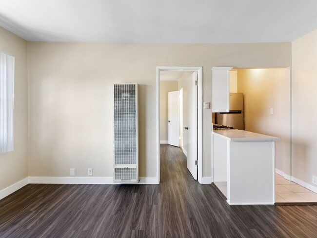 Photo - 1620 E Appleton St Unit 04