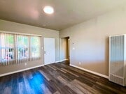 Photo - Welcome Home to Ocean Beach – Sunny Apartm... Unit 3