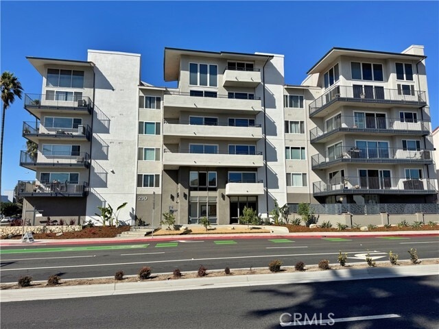 Building Photo - 230 S Catalina Ave Unit 107