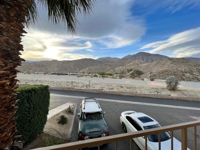 Photo - 72615 Edgehill Dr Unit 4