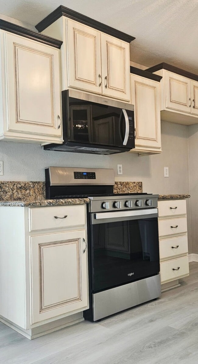 Photo - 1234 E Bell Ave