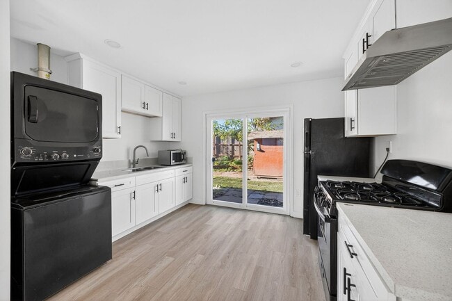 Photo - 767 Ball Ave Unit 767 Ball Ave  D