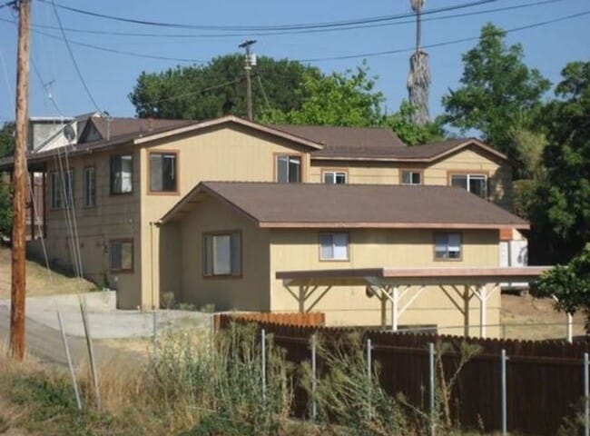 6BD/4BA, Near Ralph's!! - 6BD/4BA, Near Ralph's!! House