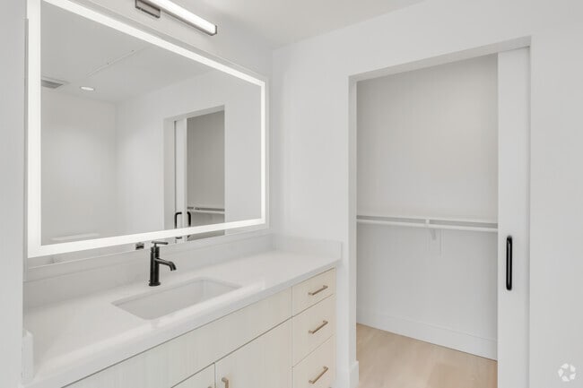 2BR, 2BA - 987 SF - Begonia Place Luxury Apartments