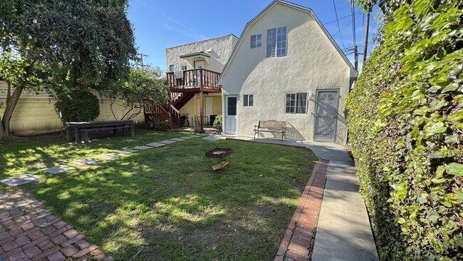 Photo - 459 N Alfred St Unit 1/2