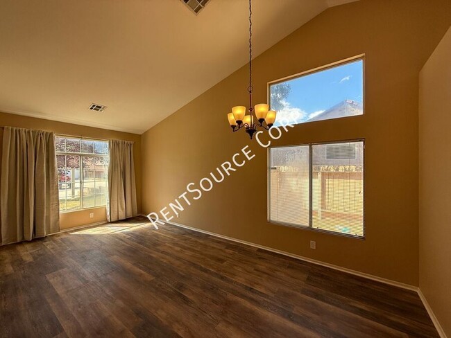 Photo - 38758 Almador Ct