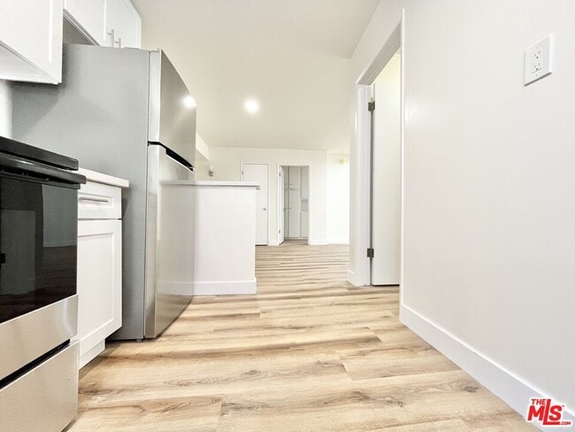 Photo - 1784 N Sycamore Ave