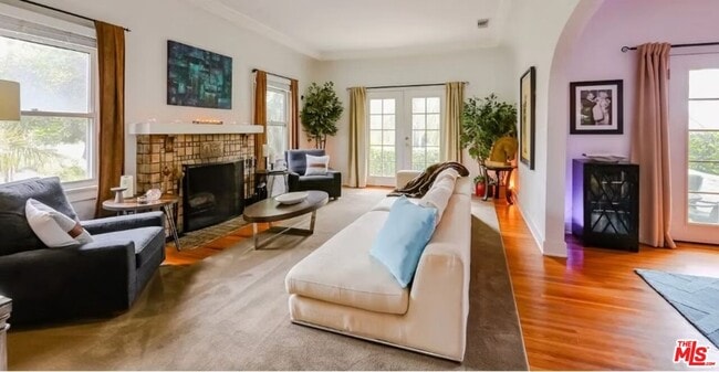 Photo - 1203 S Rimpau Blvd