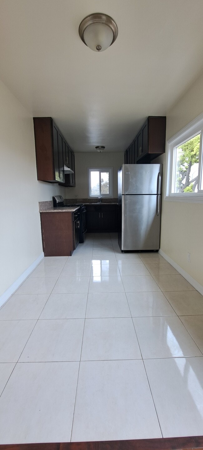 Photo - 1340 W 85th St Apartments Unit #3