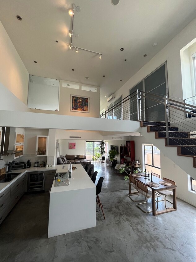 Floor Plan - 2-Story One Bdrm Loft