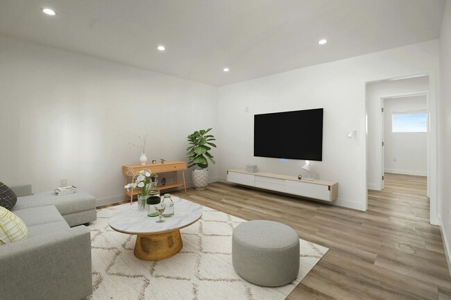 Photo - 2561 W Ave 30 Unit 7
