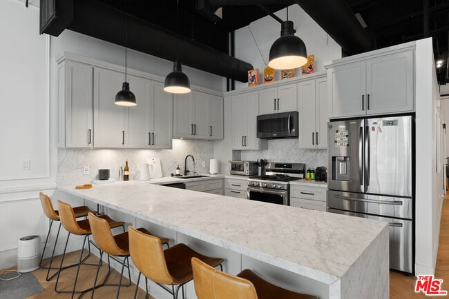 Building Photo - 1130 Flower St Unit 310-310 Rental