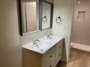 Photo - 1517 E Garfield Ave Unit 60