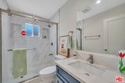 Photo - 5128 W 133rd St